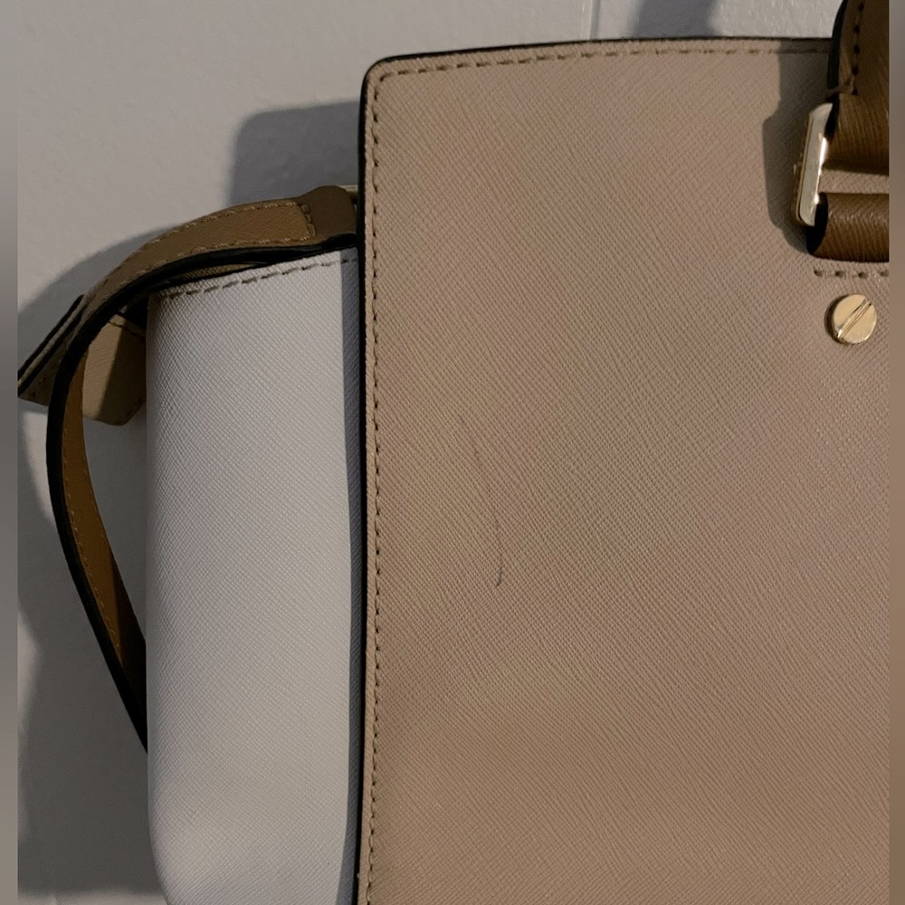 Michael Kors neutral, beige, tan crossbody satchel bag, shoulder bag - Picture 3 of 7